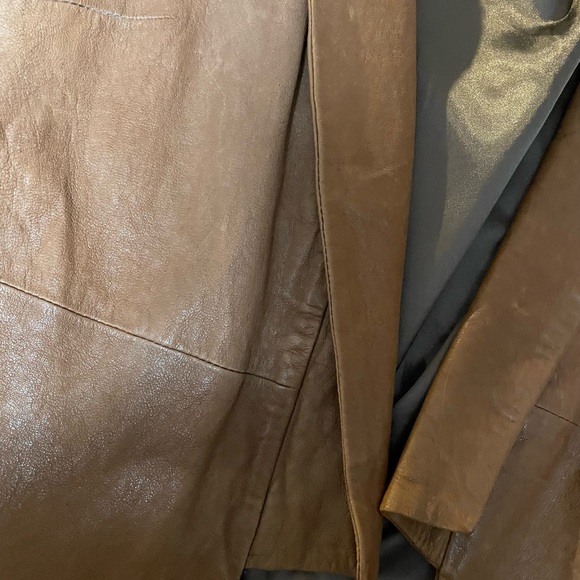 Beautiful distressed dark tan faux leather blazer - Picture 3 of 7